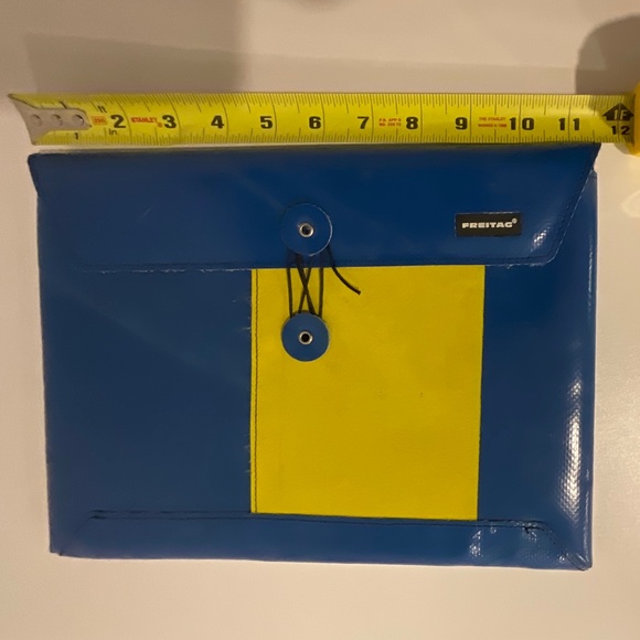 Freitag - Picture 2 of 3